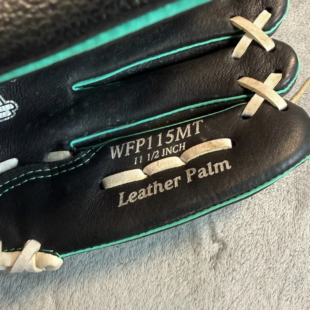 Rawlings R9 Fastpitch Softball Glove 11.5